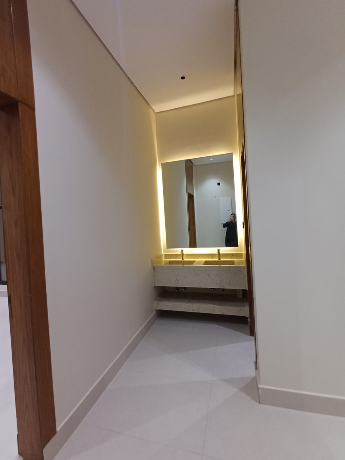 دور أرضي بحي الرمال شرق الرياض